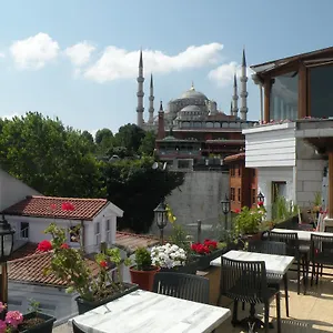 rezervați aici