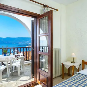 Hotel Kritikos, Pirgadikia